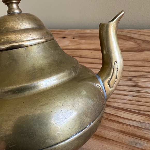 Solid Brass Decor Tea Pot Country Barn Rustic Decor - Picture 4 of 10